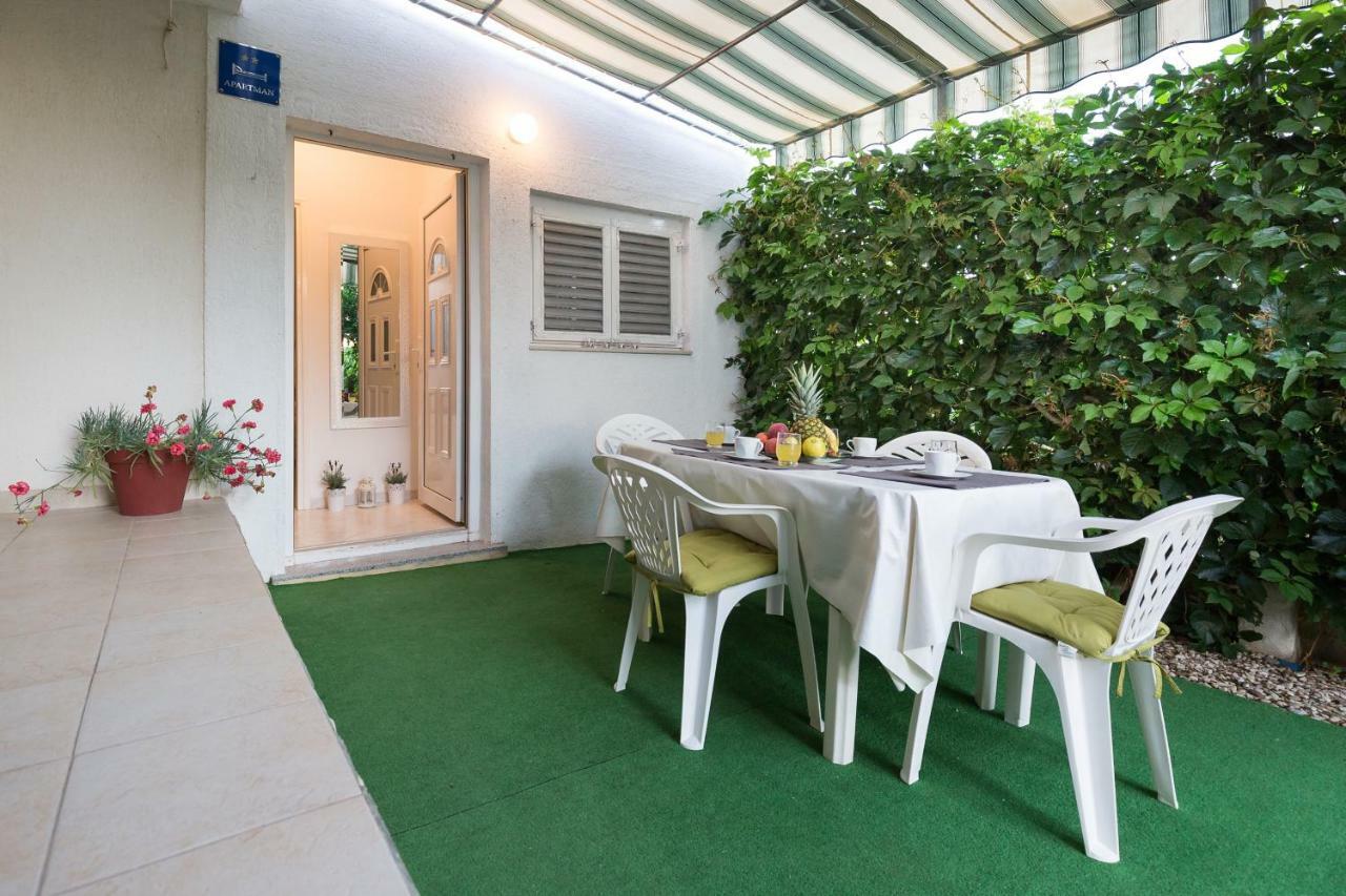 Cozy Apartment Josipa Привлака Екстериор снимка