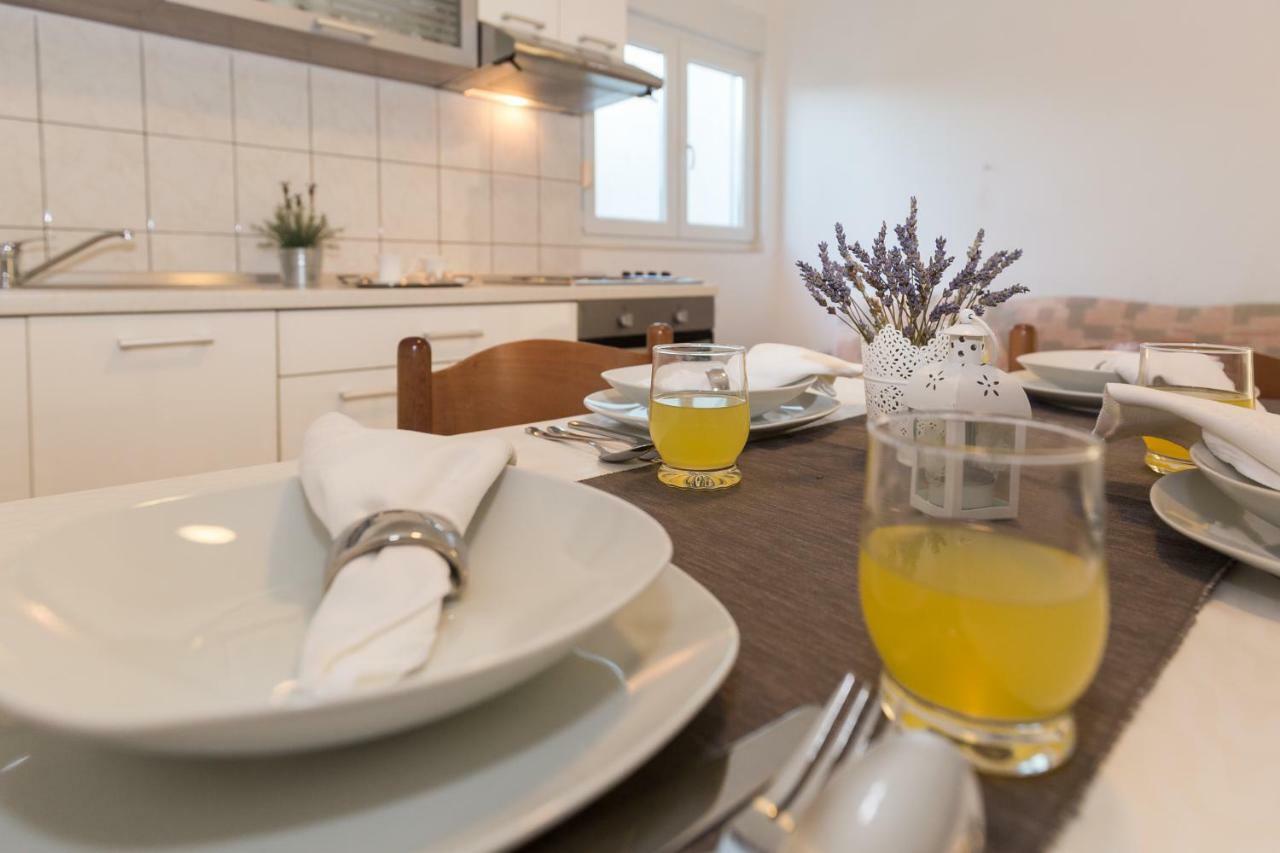 Cozy Apartment Josipa Привлака Екстериор снимка