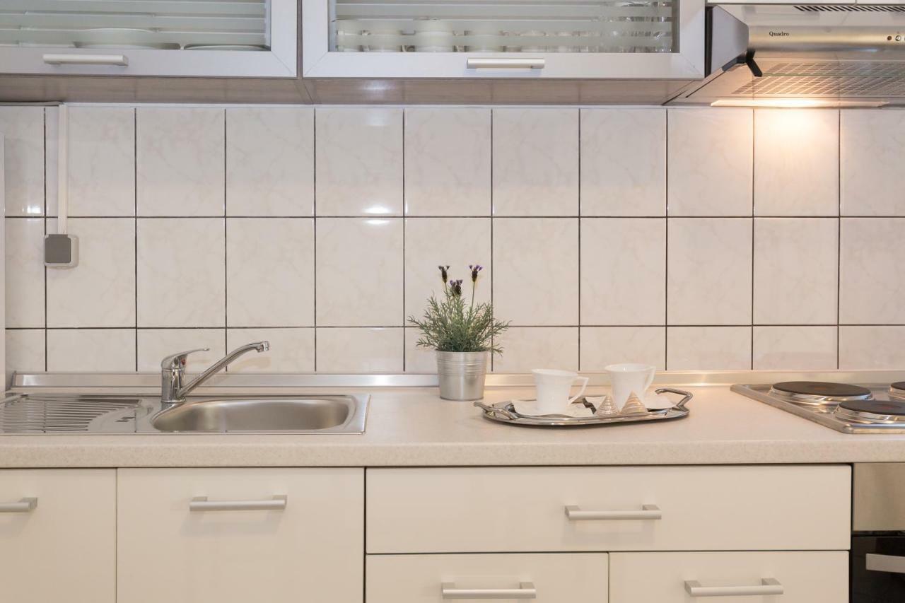 Cozy Apartment Josipa Привлака Екстериор снимка