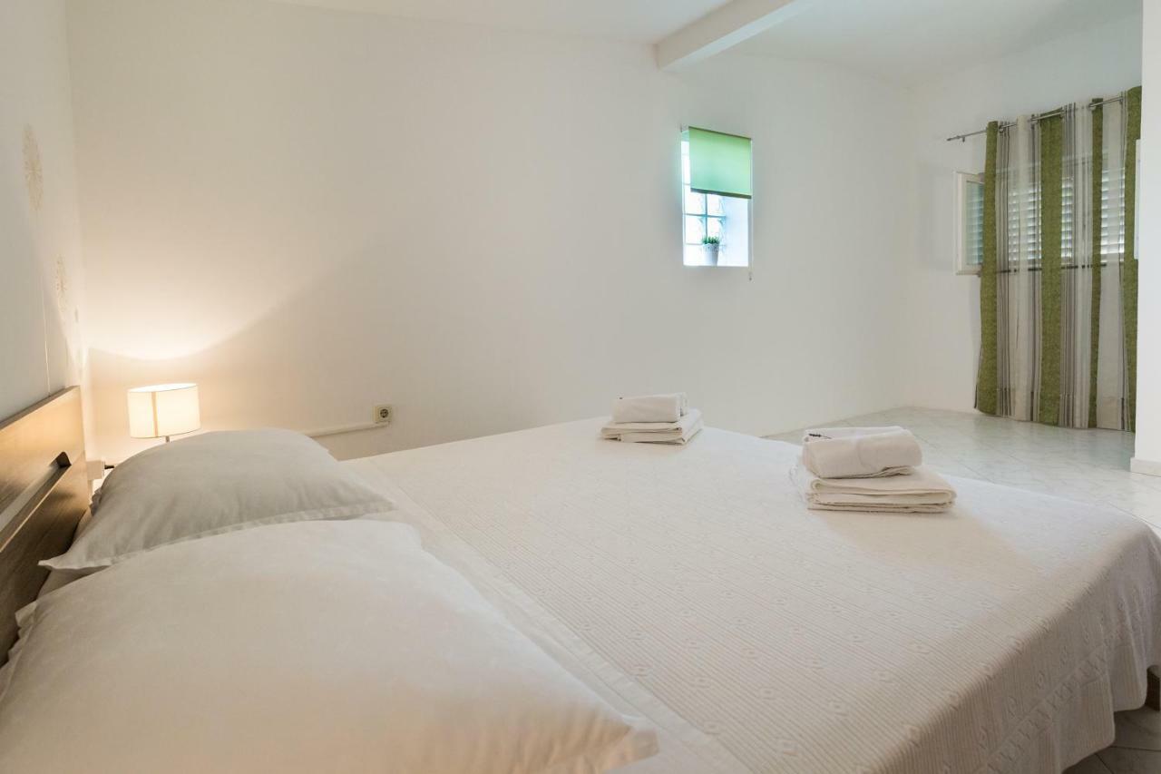 Cozy Apartment Josipa Привлака Екстериор снимка